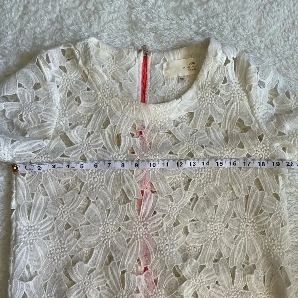 Boho Floral Leaf Macrame Short Sleeved Lace Ivory Blouse Round Neck Back Zipper
